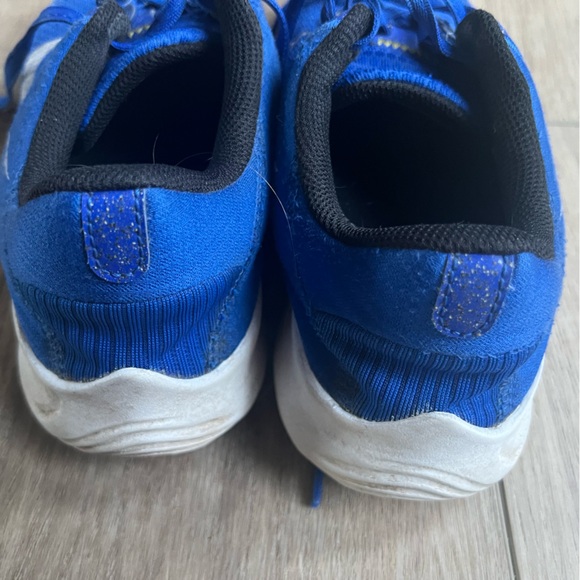 Nike Blue Athletic Shoes - Picture 3 of 7